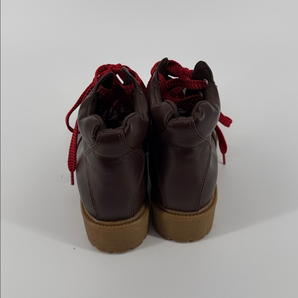 Universal Thread Brown Faux Leather Hiking Boots Red Laces Lug Sole Women's 8.5 - Picture 4 of 11